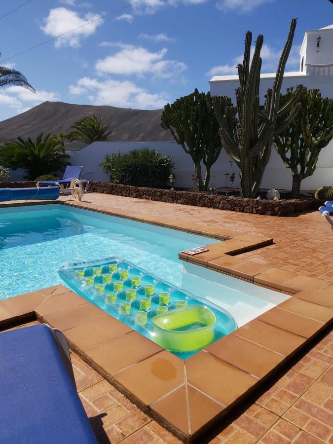 Villa Lucky - Heated Pool Mácher Exteriör bild