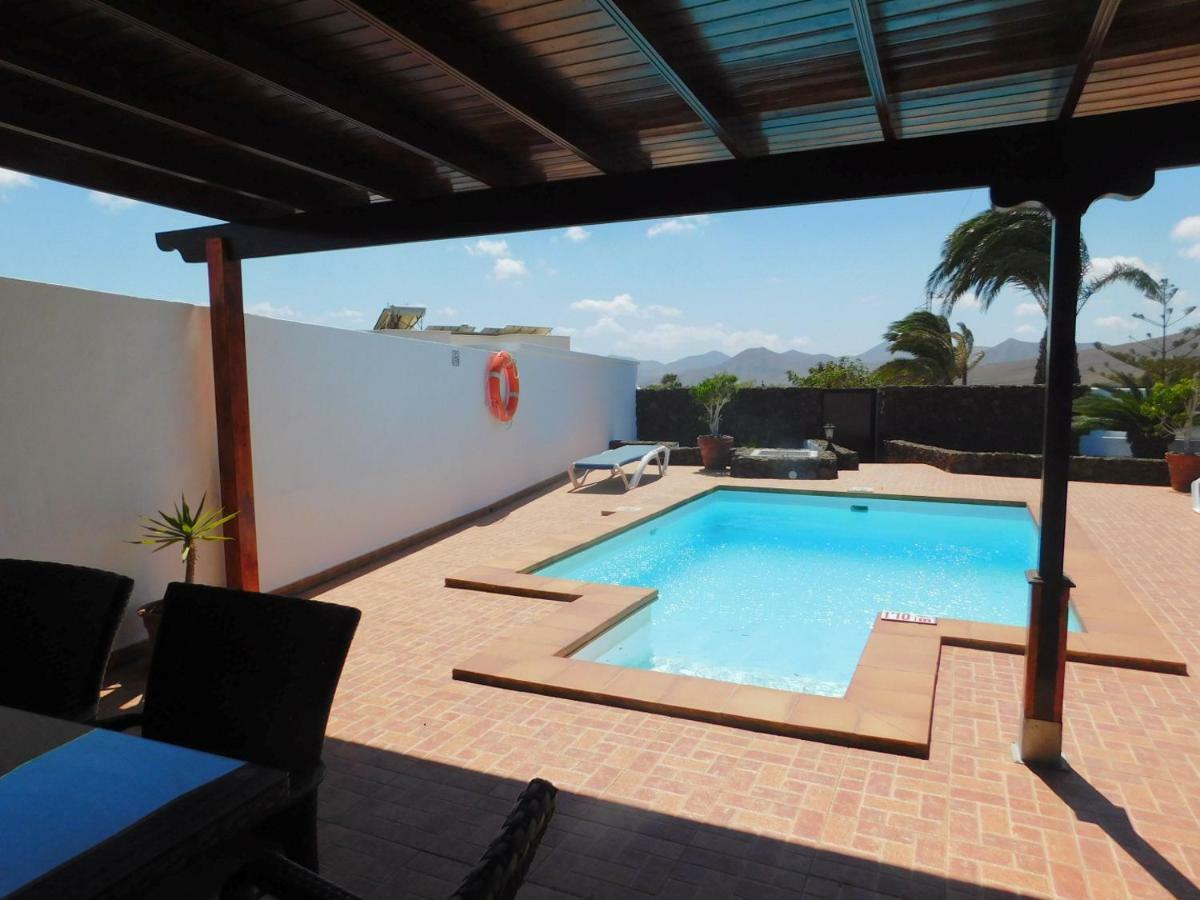 Villa Lucky - Heated Pool Mácher Exteriör bild